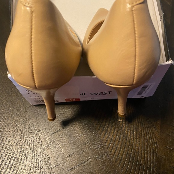 Nine West - Picture 5 of 8